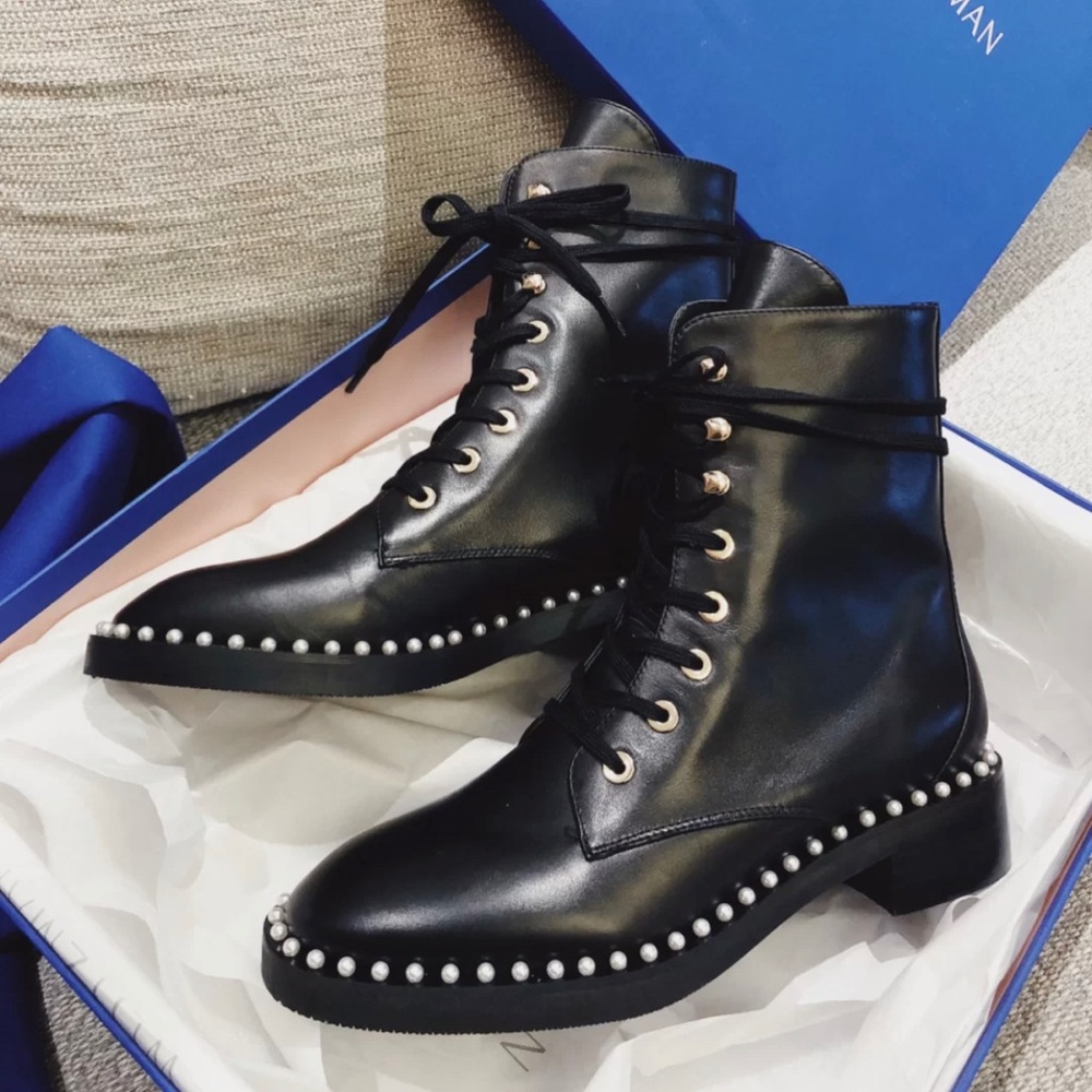 Stuart Weitzman sondra Allie pearl combatboots 6